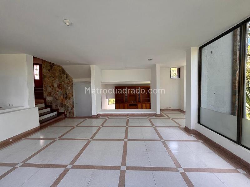 4BR House in El Retiro (450 m²) - 3