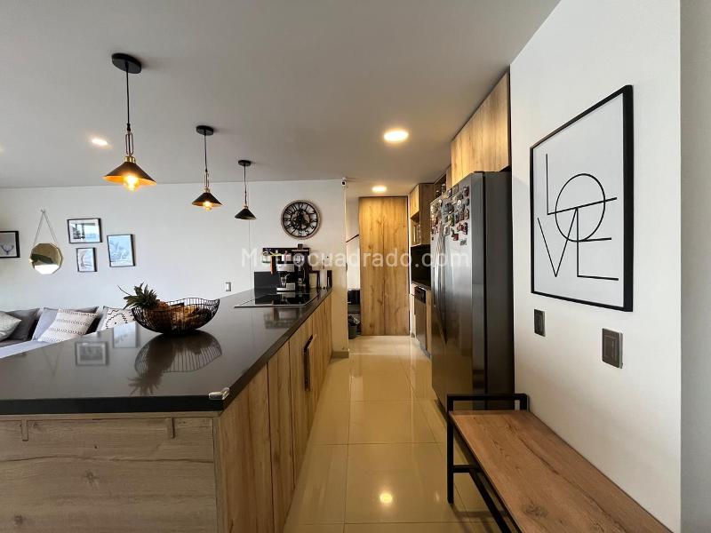 Apartamento de 3 Alcobas con Terraza, Piscina y Gimnasio en El Poblado - 5