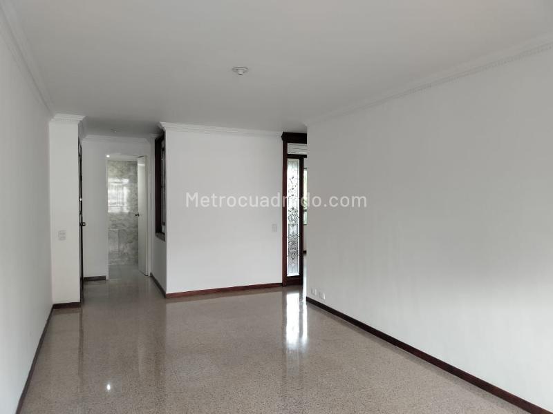 4BR Apartment for Rent in El Poblado with Pool & Gym