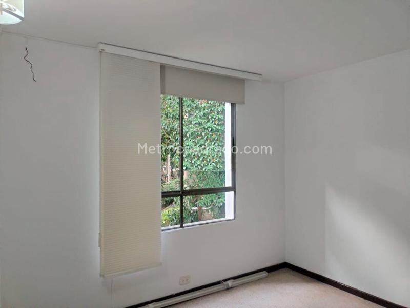 3BR Apartment in El Poblado with Marble Floors & Covered Parking - 8