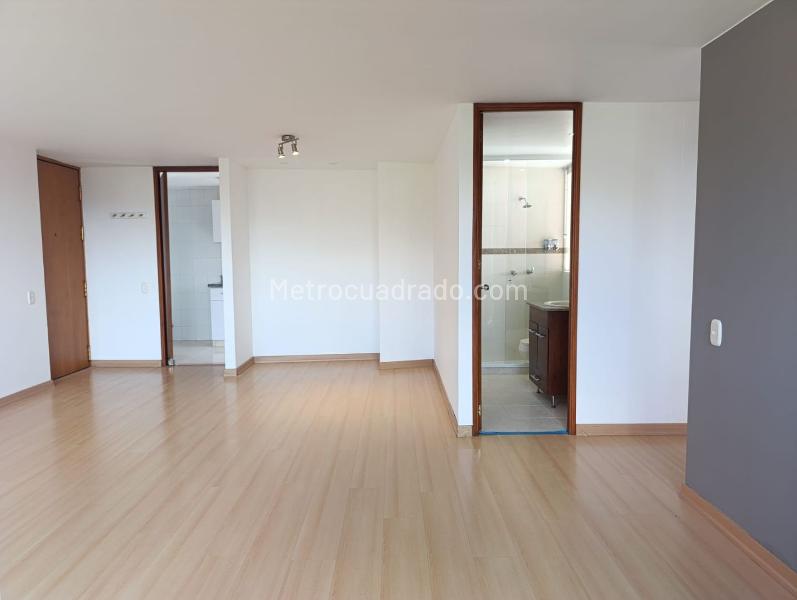 Apartamento Amplio de 2 Alcobas en El Poblado - 3