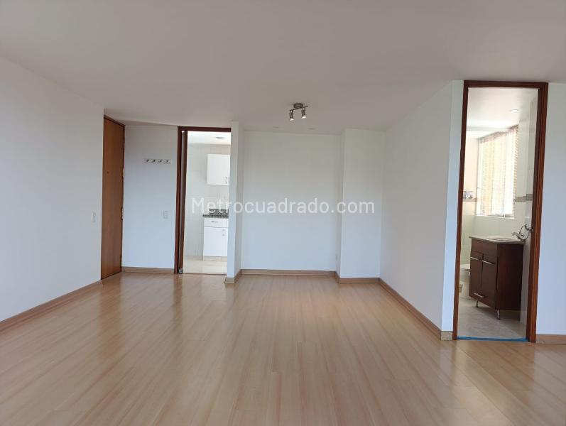 Apartamento Amplio de 2 Alcobas en El Poblado - 5
