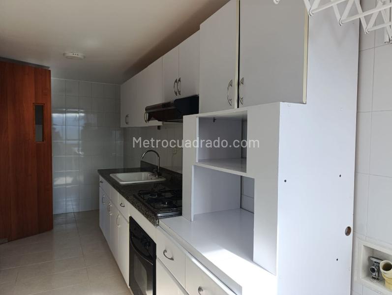 Apartamento Amplio de 2 Alcobas en El Poblado - 9