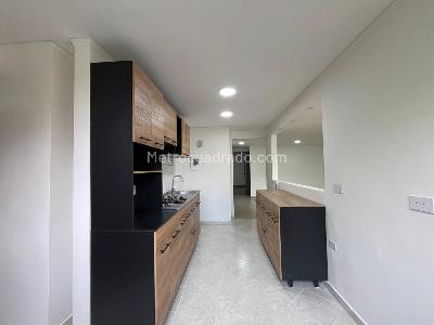 Apartamento de 3 alcobas en arriendo en Las Lomas, Medellín, 100 m² · foto 6 de 17