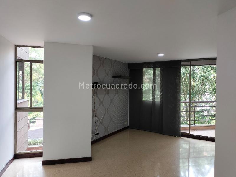 Convenient 2BR Apartment in El Poblado - 2