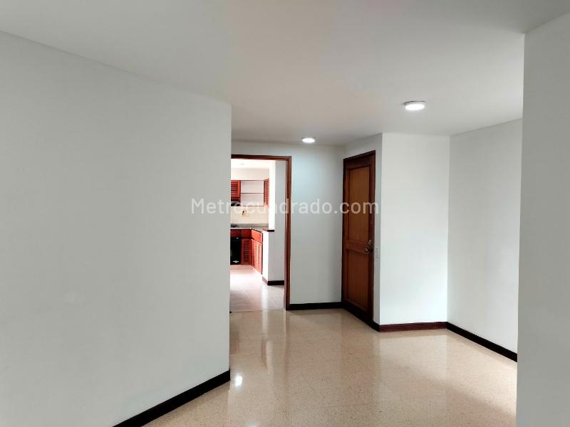 Convenient 2BR Apartment in El Poblado - 3