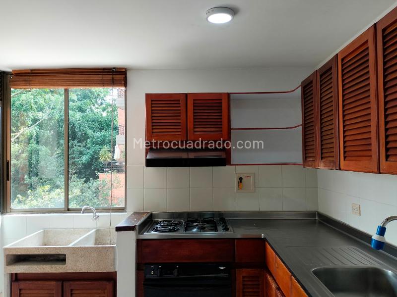 Convenient 2BR Apartment in El Poblado - 6