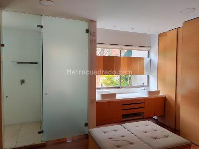 Apartamento de 3 alcobas en venta en El Poblado, Medellín, 338 m² · foto 17 de 20