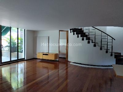 Apartamento de 3 alcobas en venta en El Poblado, Medellín, 338 m² · foto 2 de 20