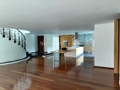 Apartamento de 3 alcobas en venta en El Poblado, Medellín, 338 m² · foto 3 de 20