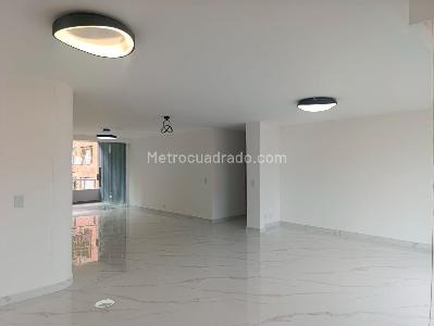 Apartamento de 3 alcobas en venta en El Tesoro, Medellín, 150 m² · foto 3 de 20