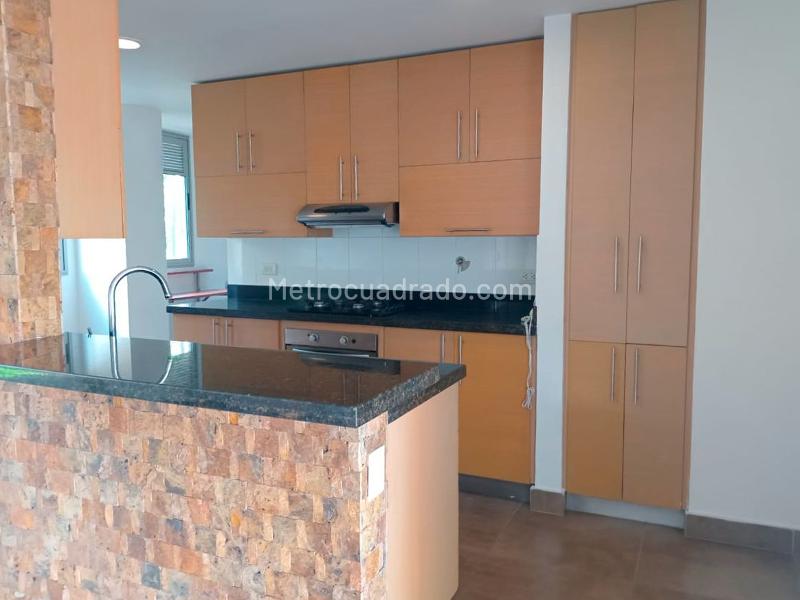 Apartamento de 2 Alcobas con 3 Baños en El Poblado - 7