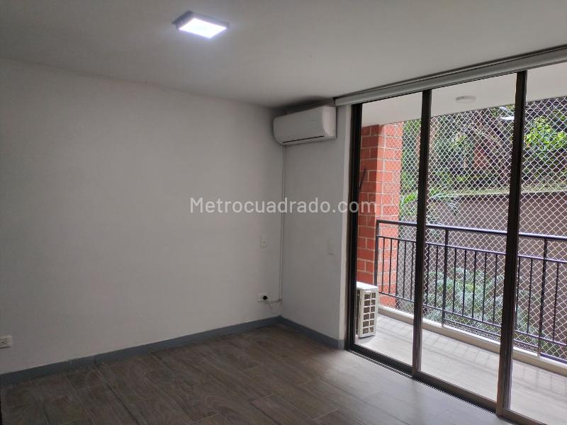 3BR Apartment for Rent in El Poblado with 2 Baths & Pool - 7