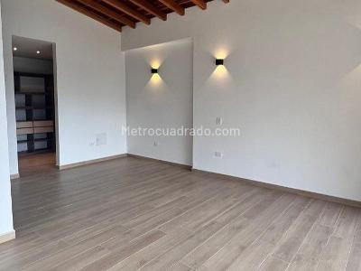 Casa de 5 alcobas en venta en Rionegro, Rionegro, 235 m² · foto 5 de 14