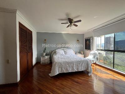 Apartamento de 3 alcobas en venta en El Poblado, Medellín, 195 m² · foto 11 de 18