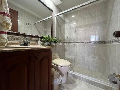 Apartamento de 3 alcobas en venta en El Poblado, Medellín, 195 m² · foto 17 de 18