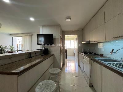 Apartamento de 3 alcobas en venta en El Poblado, Medellín, 195 m² · foto 6 de 18