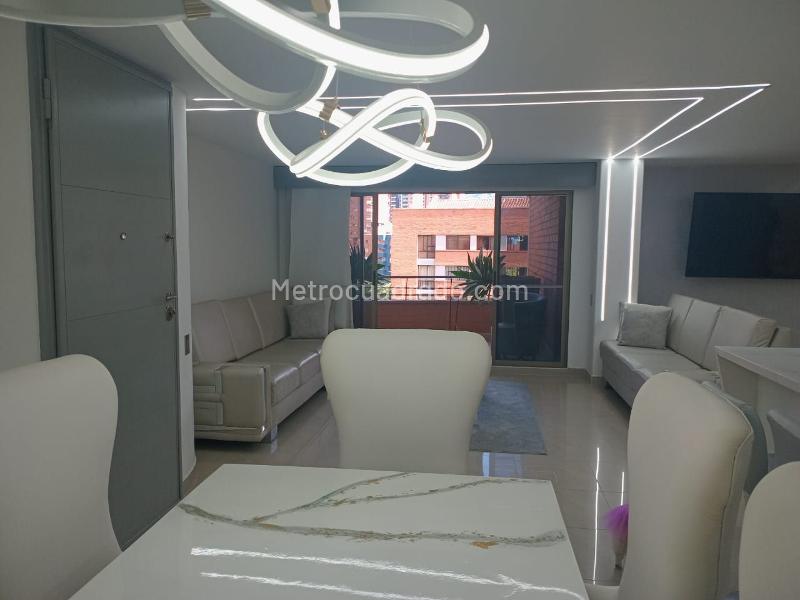 Apartamento Amoblado de 3 Alcobas en Zona Tranquila de El Poblado - 2