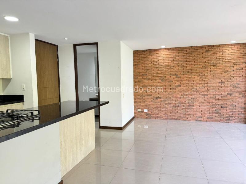 Apartamento de 2 Alcobas con 3 Baños en El Poblado - 6