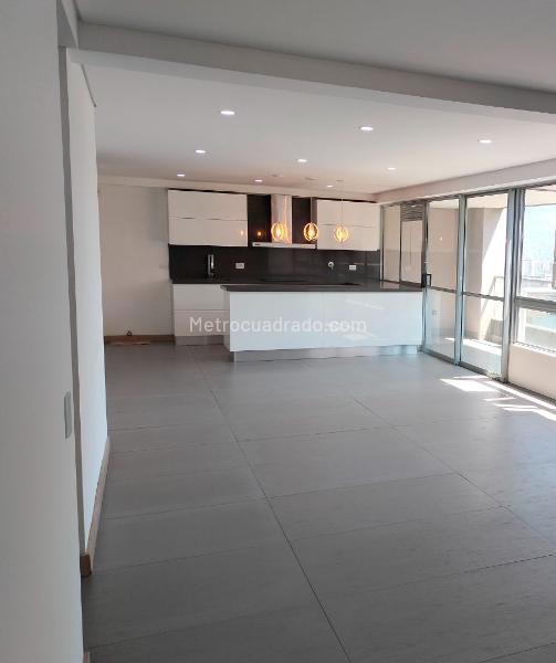 Apartamento en Arriendo de 2 Alcobas con Balcón en El Poblado - 4