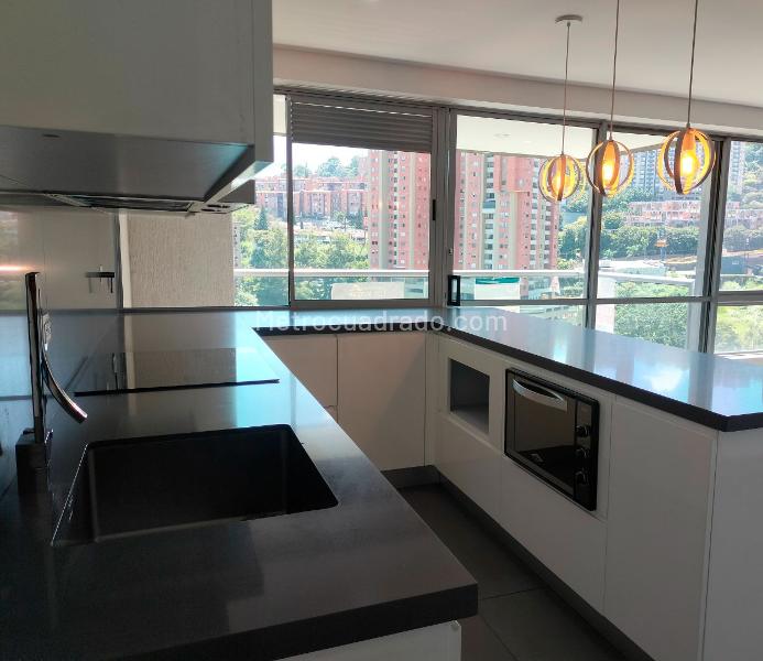 Apartamento en Arriendo de 2 Alcobas con Balcón en El Poblado - 6