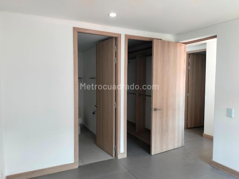 Apartamento en Arriendo de 2 Alcobas con Balcón en El Poblado - 9