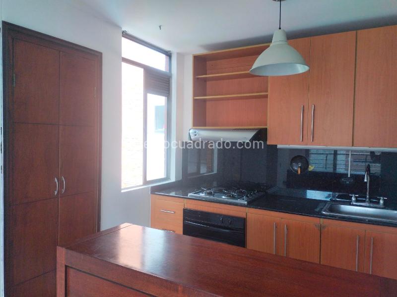 Apartamento de 2 Alcobas en El Poblado con Balcón y Parqueadero - 5
