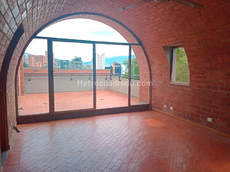 Estudio Acogedor de 1 Alcoba con Terraza en El Poblado - 9