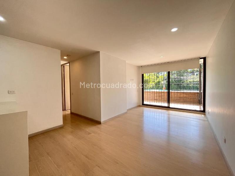 2BR Apartment in El  Retiro (80 m²)