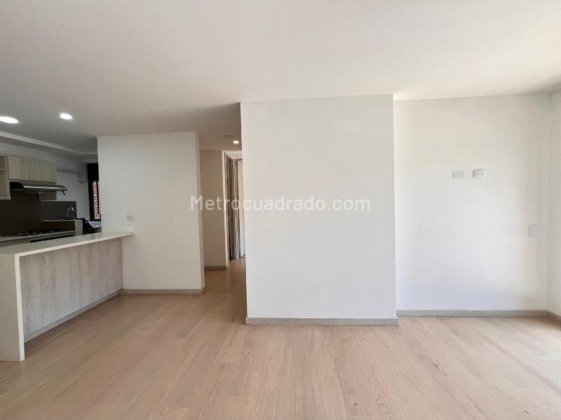 2BR Apartment in El Retiro (80 m²) - 3