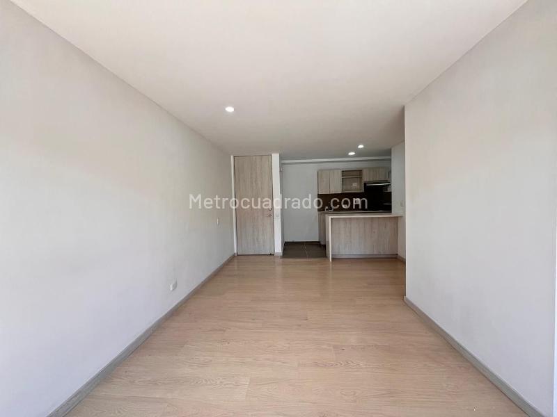 2BR Apartment in El Retiro (80 m²) - 4