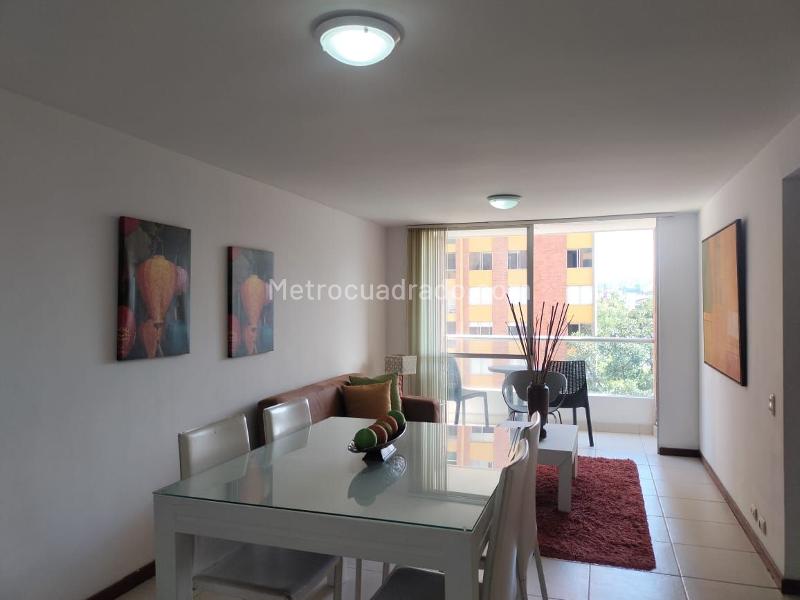 Apartamento Amoblado de 2 Alcobas en Conjunto Cerrado cerca a El Poblado - 2