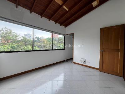 Apartamento de 3 alcobas en arriendo en El Poblado, Medellín, 120 m² · foto 13 de 18