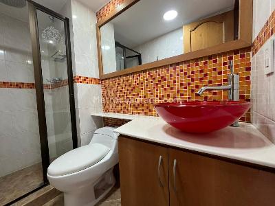 Apartamento de 3 alcobas en arriendo en El Poblado, Medellín, 120 m² · foto 16 de 18
