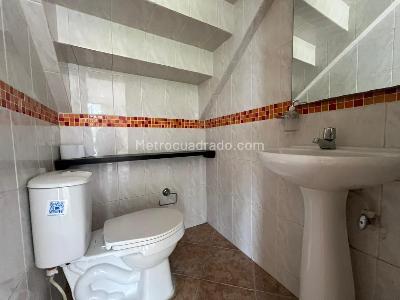 Apartamento de 3 alcobas en arriendo en El Poblado, Medellín, 120 m² · foto 17 de 18