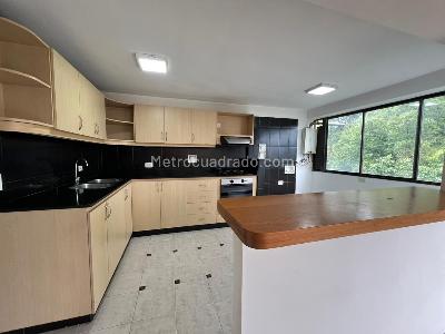 Apartamento de 3 alcobas en arriendo en El Poblado, Medellín, 120 m² · foto 5 de 18