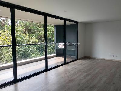 Apartamento de 2 alcobas en venta en El Poblado, Medellín, 104 m² · foto 2 de 17