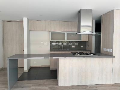 Apartamento de 2 alcobas en venta en El Poblado, Medellín, 104 m² · foto 4 de 17