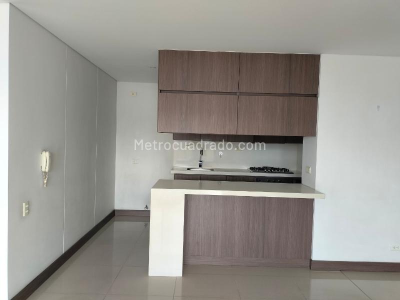 Apartamento Moderno de 3 Alcobas con Piscina en El Poblado - 5