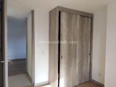 Apartamento de 2 alcobas en arriendo en El Poblado, Medellín, 65 m² · foto 10 de 13