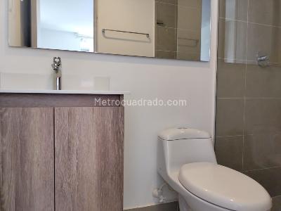 Apartamento de 2 alcobas en arriendo en El Poblado, Medellín, 65 m² · foto 12 de 13