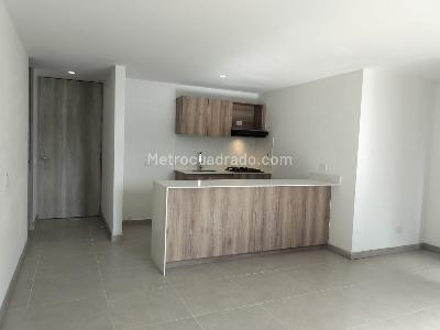 Apartamento de 2 alcobas en arriendo en El Poblado, Medellín, 65 m² · foto 4 de 13