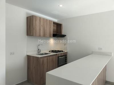 Apartamento de 2 alcobas en arriendo en El Poblado, Medellín, 65 m² · foto 6 de 13