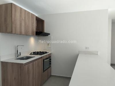 Apartamento de 2 alcobas en arriendo en El Poblado, Medellín, 65 m² · foto 7 de 13