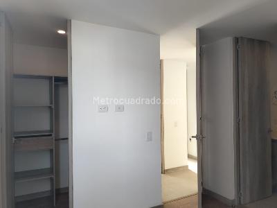 Apartamento de 2 alcobas en arriendo en El Poblado, Medellín, 65 m² · foto 9 de 13