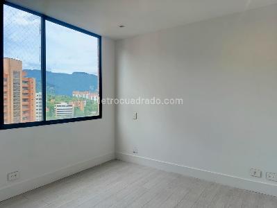 Apartamento de 3 alcobas en arriendo en El Castillo, Medellín, 180 m² · foto 11 de 18