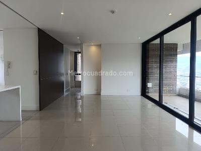 Apartamento de 3 alcobas en arriendo en El Castillo, Medellín, 180 m² · foto 3 de 18
