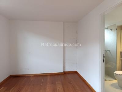 Apartamento de 2 alcobas en arriendo en El Poblado, Medellín, 131 m² · foto 11 de 19