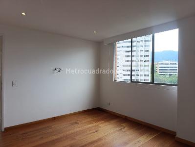 Apartamento de 2 alcobas en arriendo en El Poblado, Medellín, 131 m² · foto 12 de 19