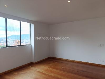 Apartamento de 2 alcobas en arriendo en El Poblado, Medellín, 131 m² · foto 16 de 19